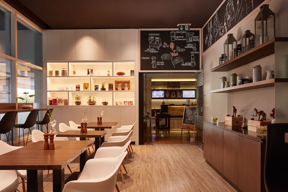 restaurant-cafeteria