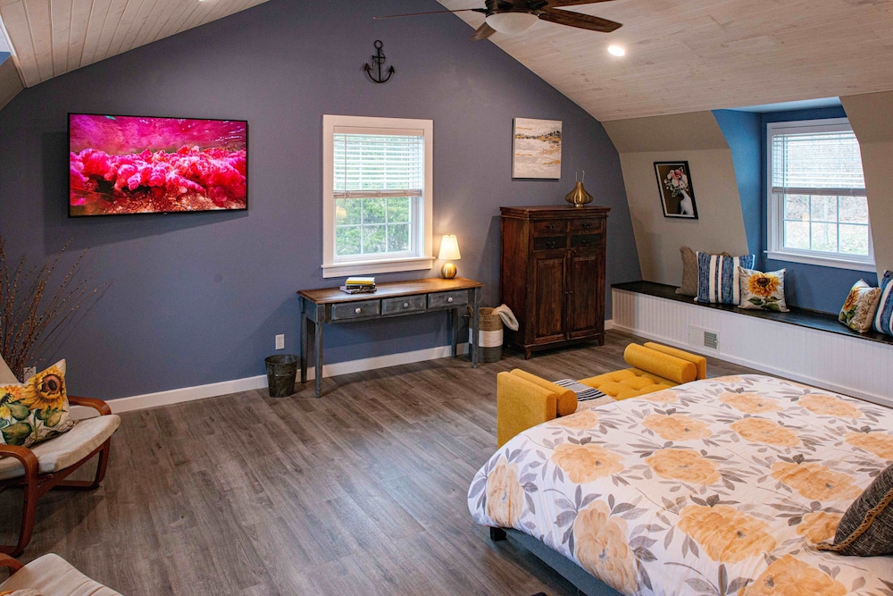 Moonshadow Bed and Breakfast 25/69