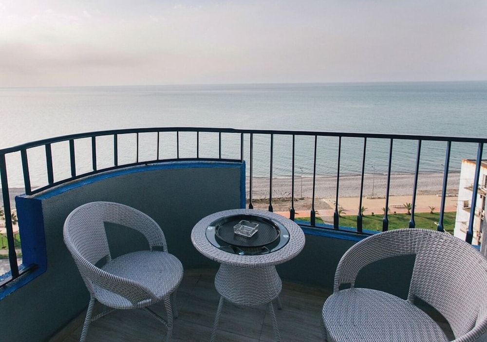 Horizon Apart Hotel 35/50