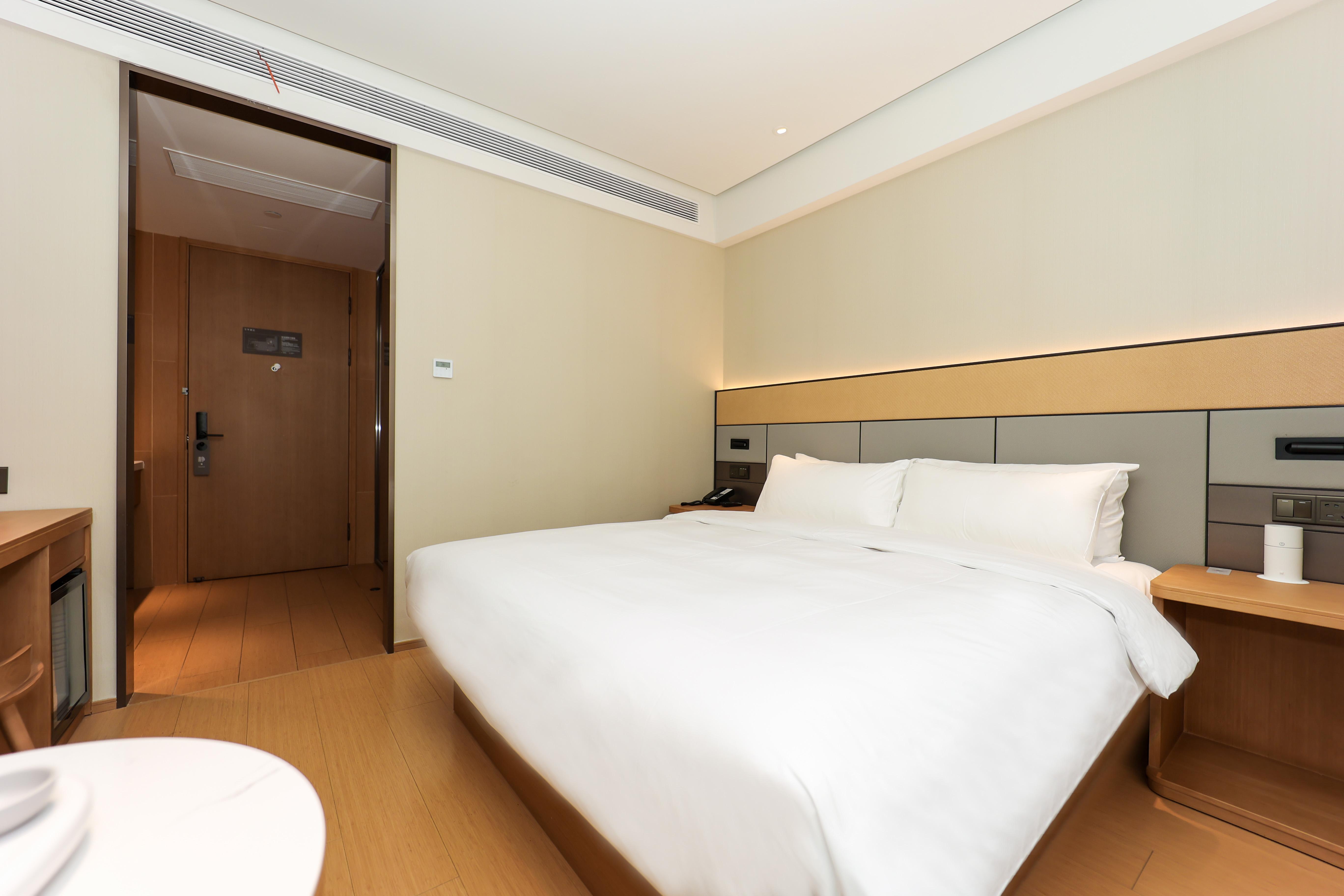 Ji Hotel (Zhongshan Park) 13/36