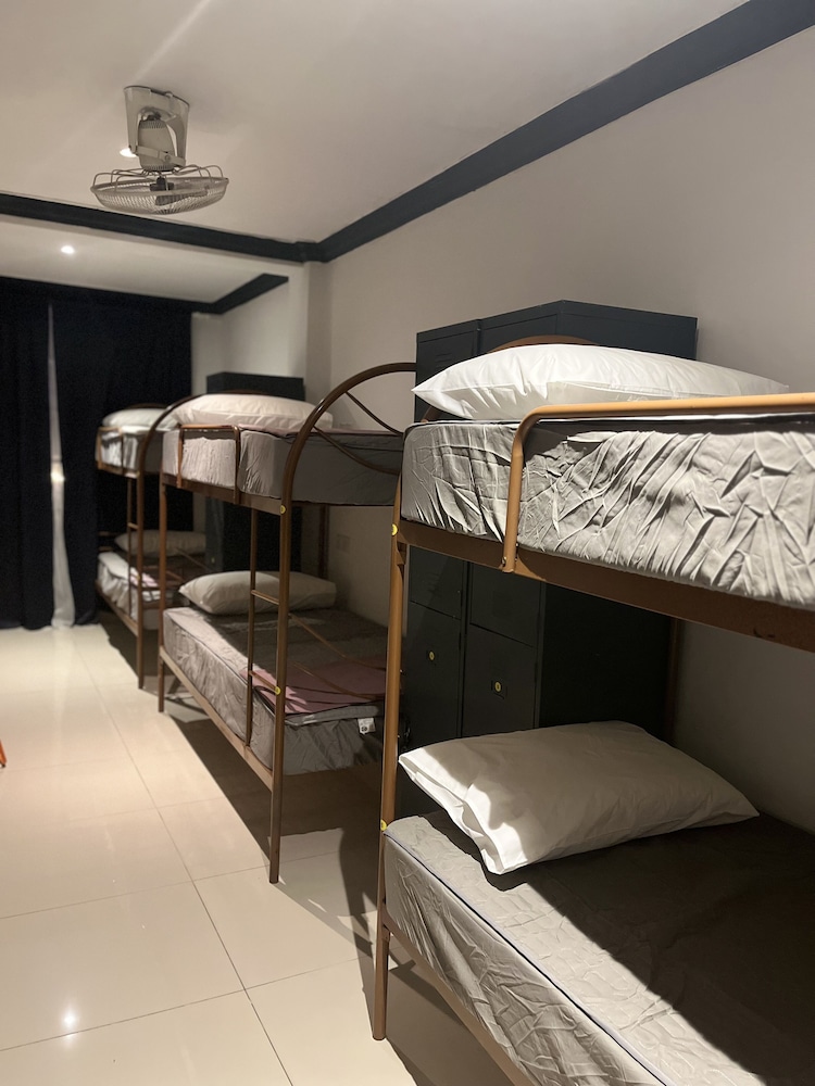 Senja Hostel Chinatown 25/50