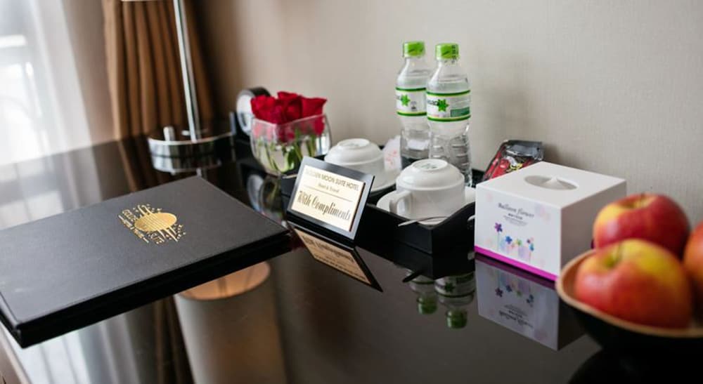 Golden Moon Suite Hotel 42/62