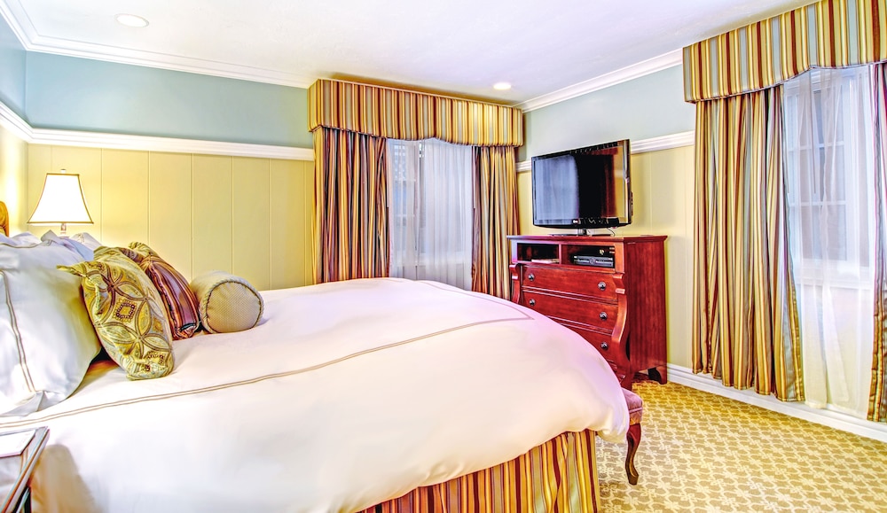 1 BEDROOM, PREMIUM, SUITE, 2 BATHROOMS