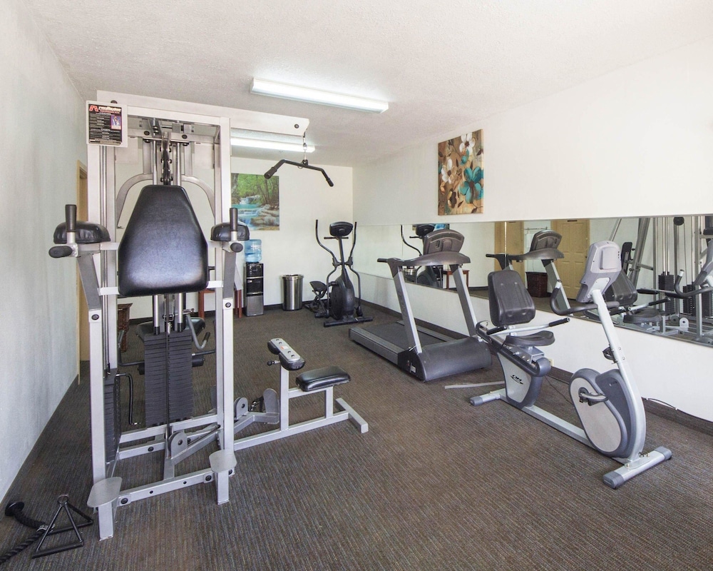 Quality Inn & Suites Rio Grande City, TX 17/39