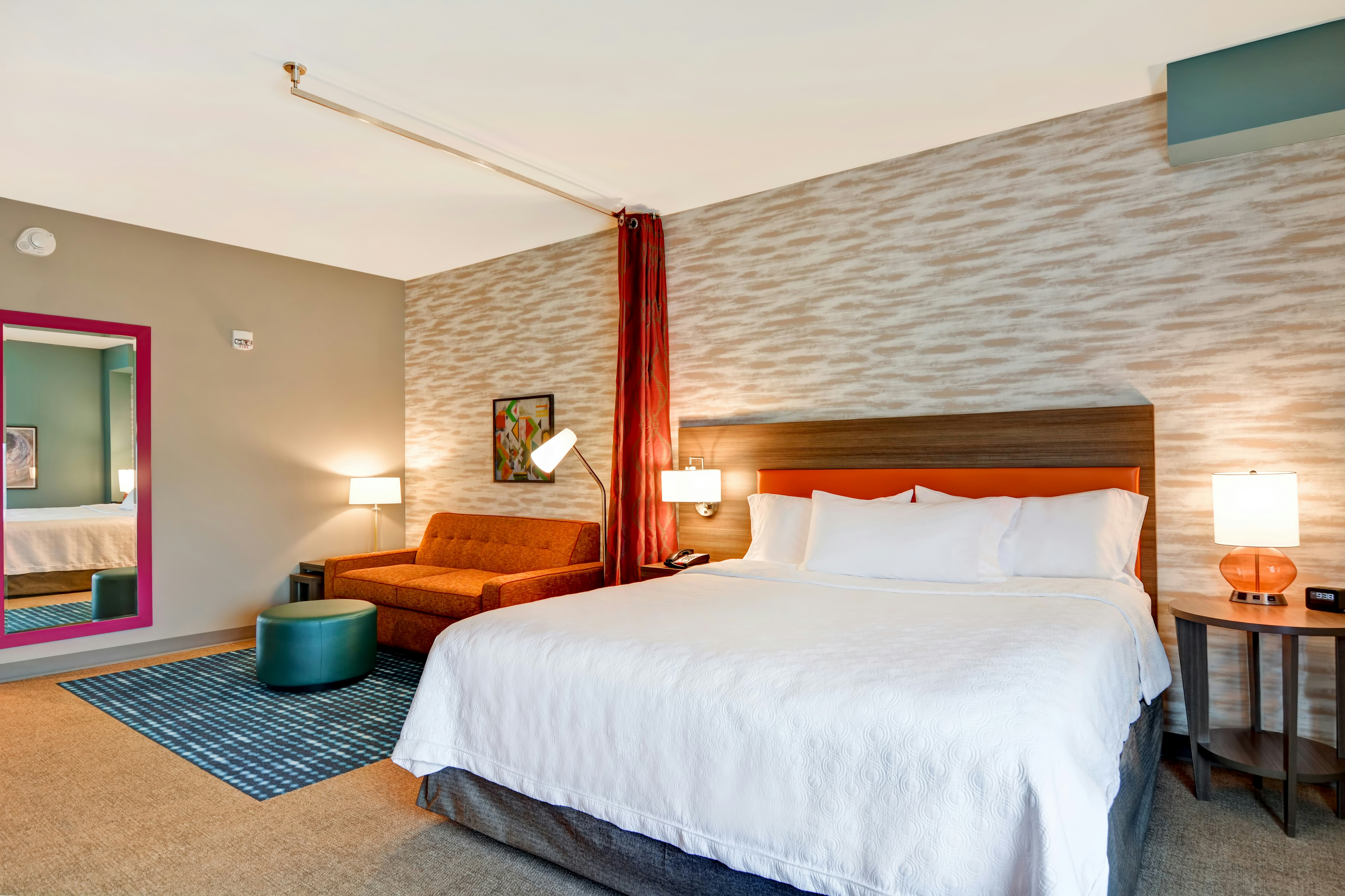 STUDIO, KING BED, ACCESSIBLE