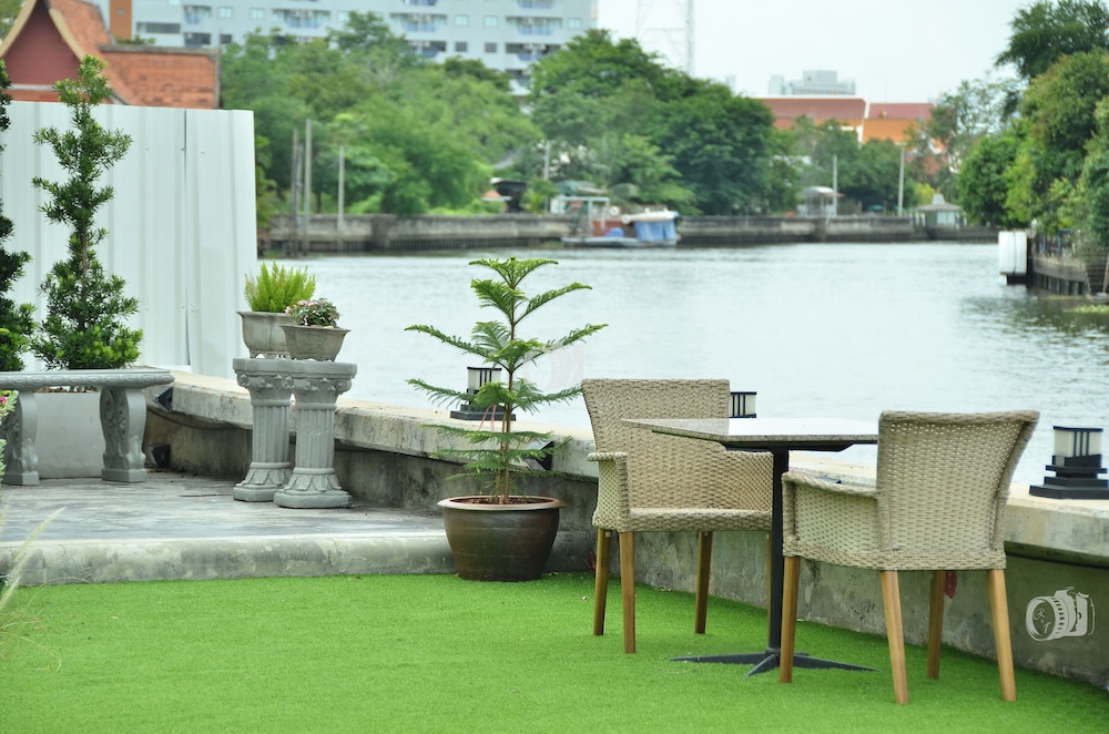 NORN Rimklong Bangkok Hotel 35/50