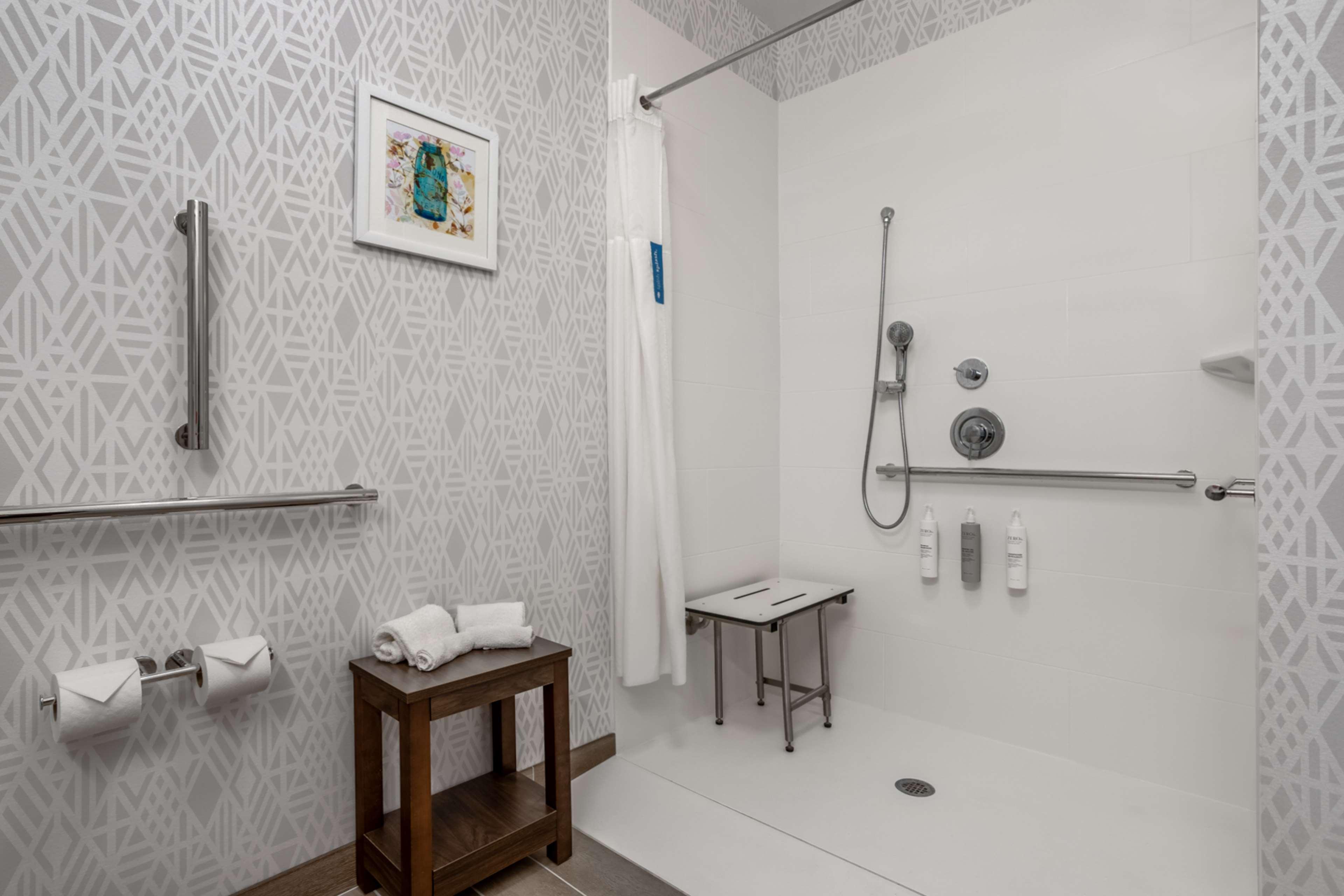 استوديو بسرير كينج، Hampton Inn and Suites Muncie 5/5
