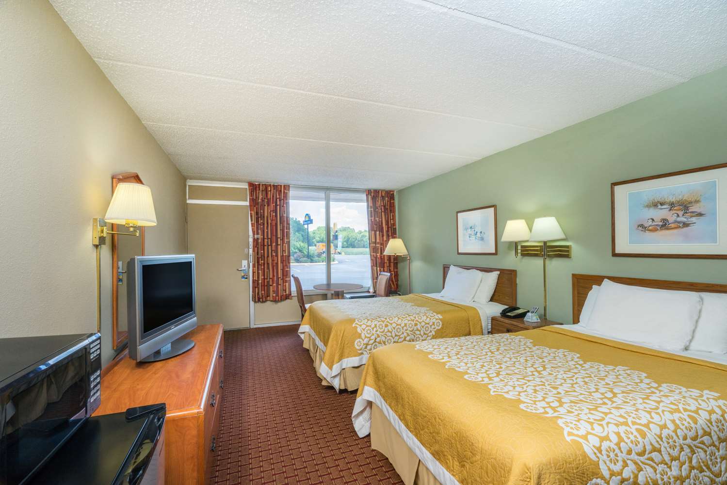 Days Inn By Wyndham Hurricane Mills 10/23