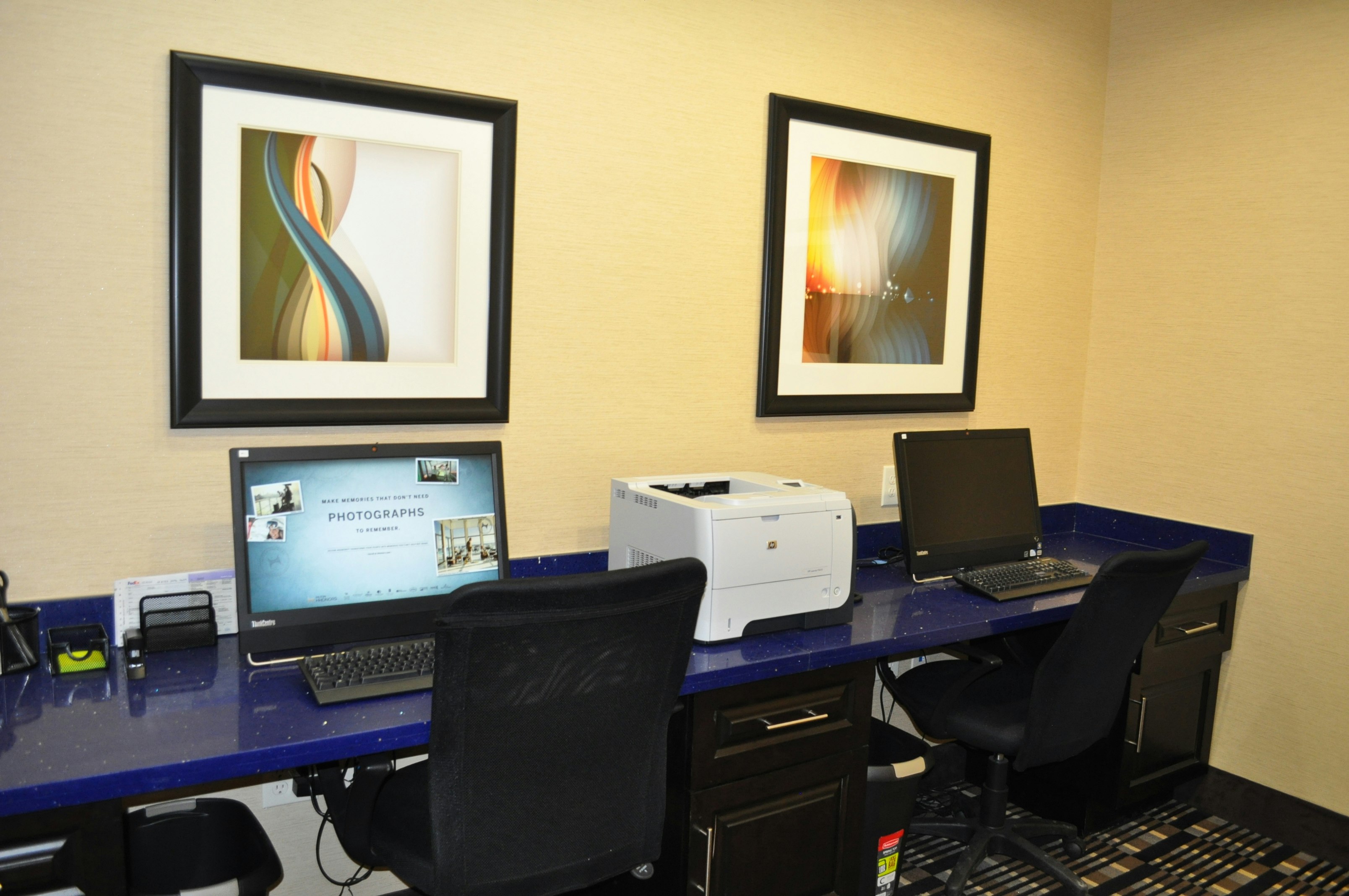 Hampton Inn Pleasanton 24/34