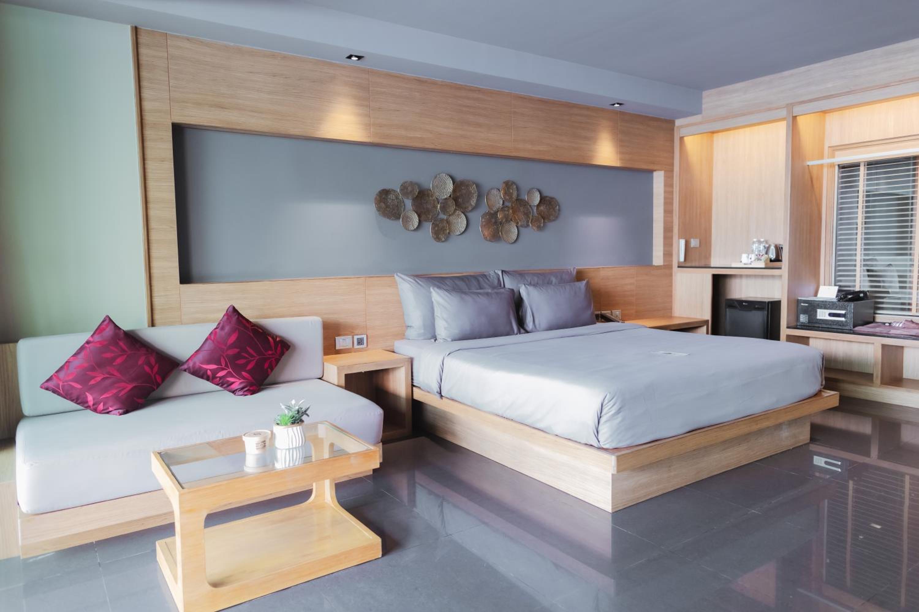 Deluxe, Double Bed, Sea View, Pool Access