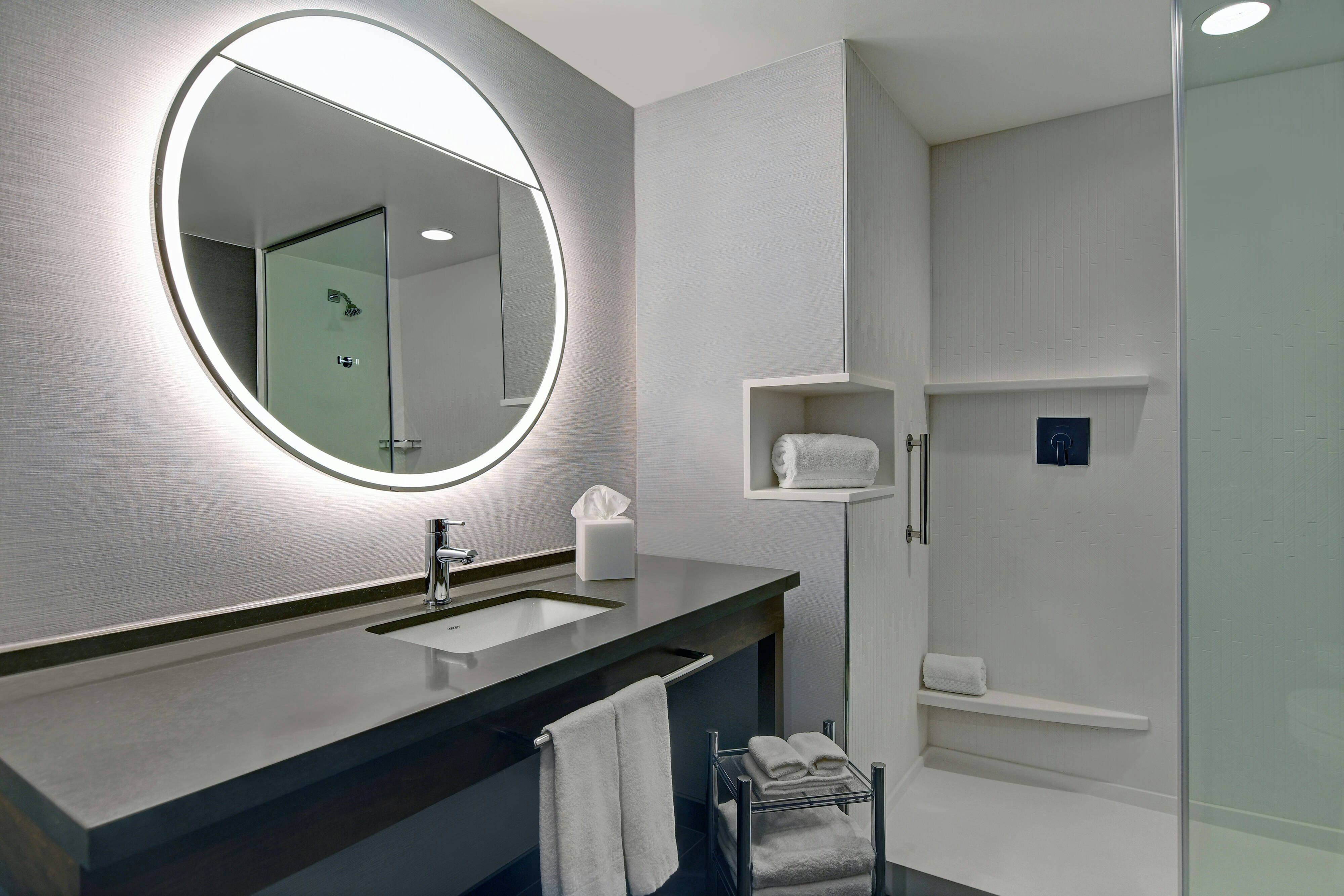 Suite, 2 Queen Beds, Courtyard by Marriott Manhattan 4/4