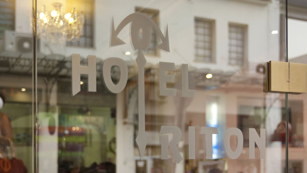 Triton Hotel in PIRAEUS