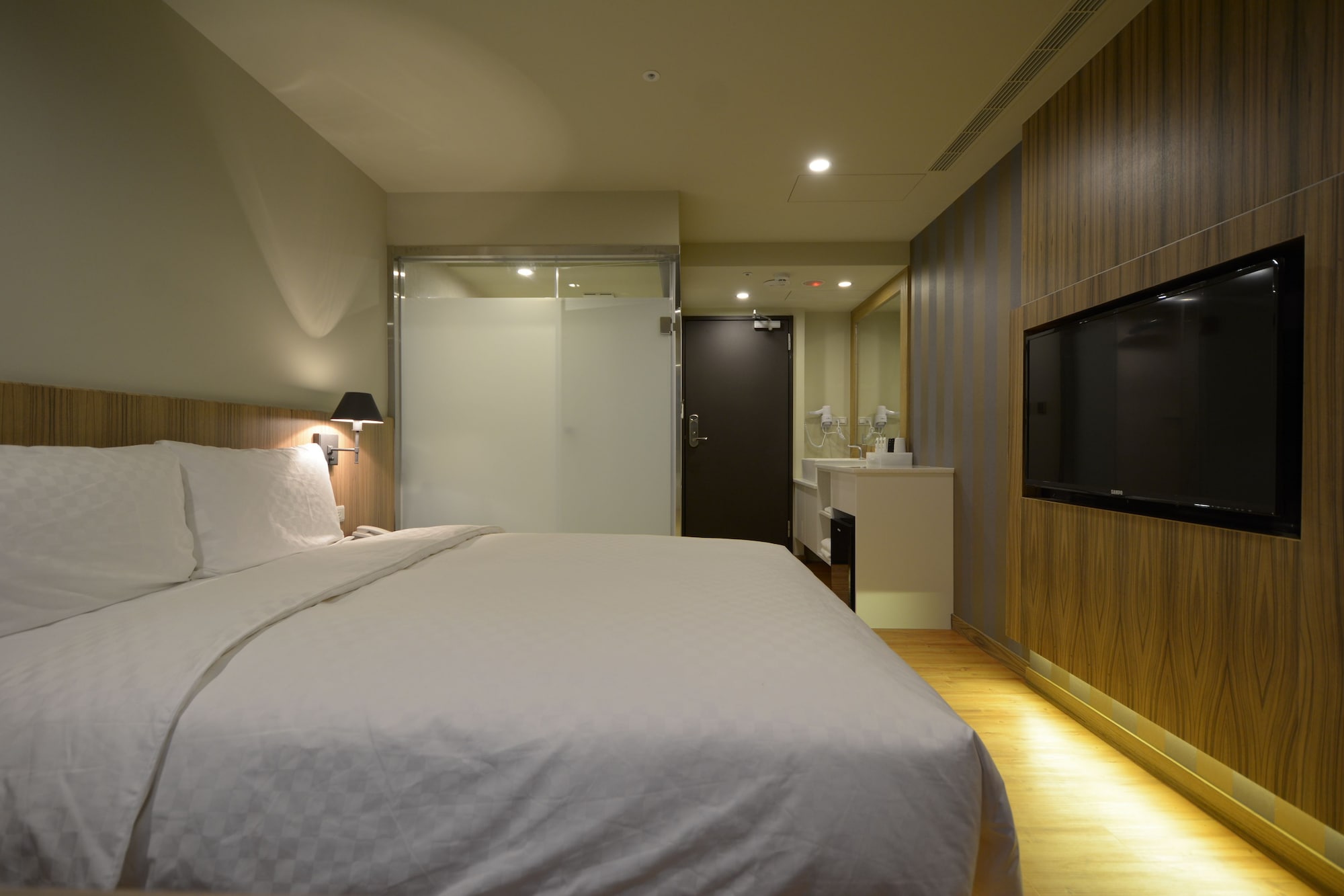 STANDARD, DOUBLE BED
