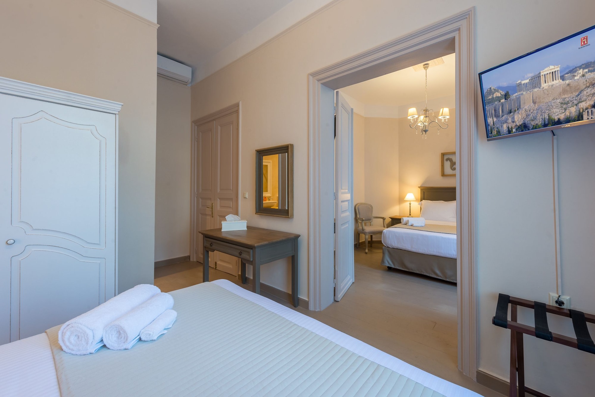 2 BEDROOMS, DELUXE, QUADRUPLE, CITY VIEW