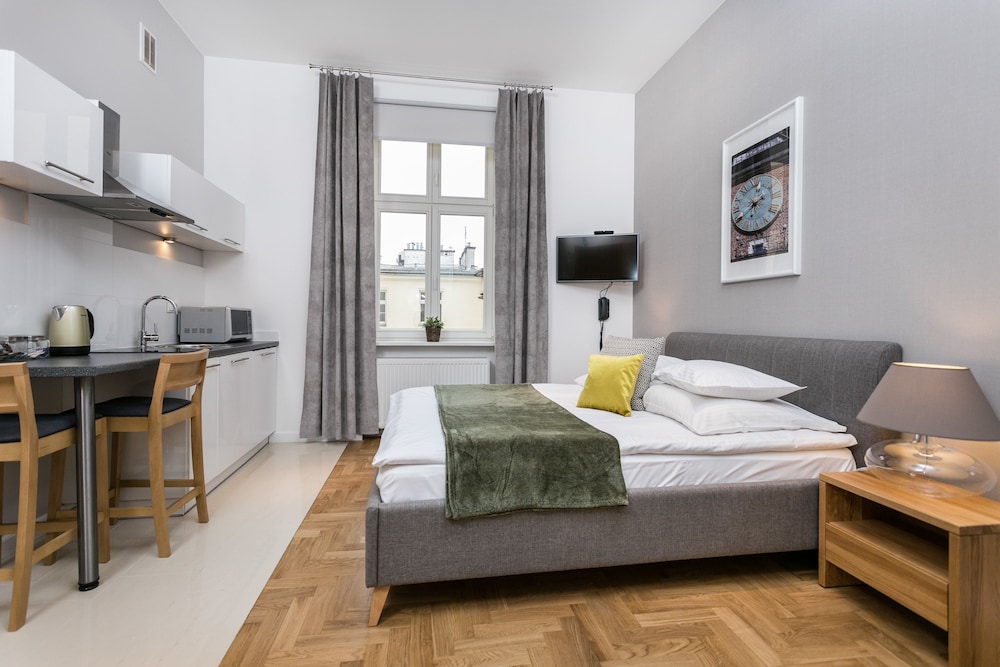 Venetian House Market Square Aparthotel 33/47
