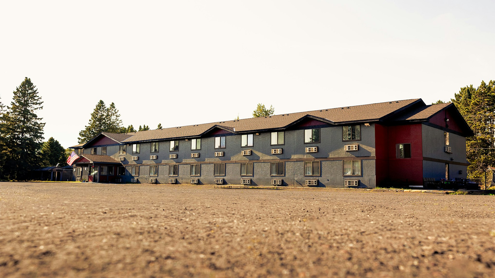 Magnuson Hotel Ironwood 38/40