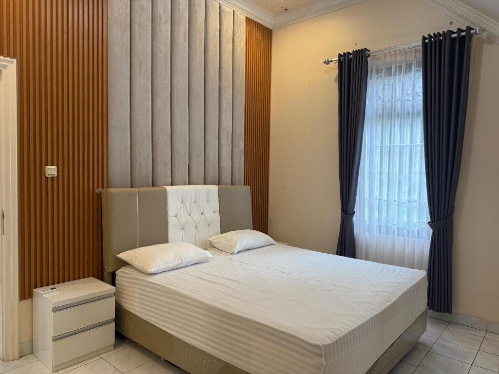 فيلا بسرير كوين وسرير مزدوج بإطلالة على الحديقة بغرفتي نوم، Eton Asia Kota Bunga Villas 2/5