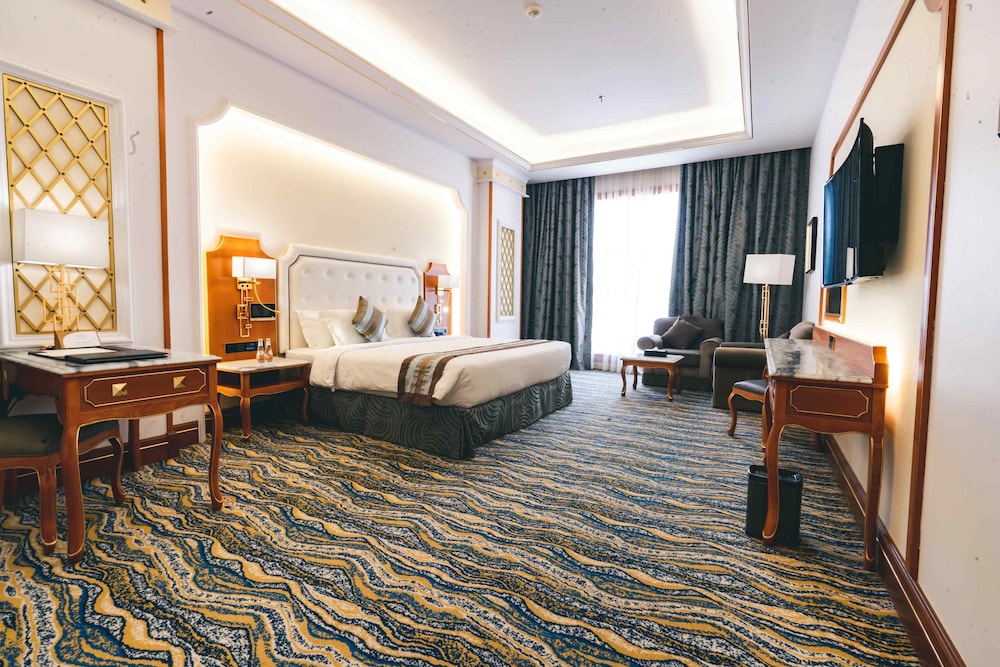 PREMIER, DELUXE, SUITE, DOUBLE OR TWIN BED