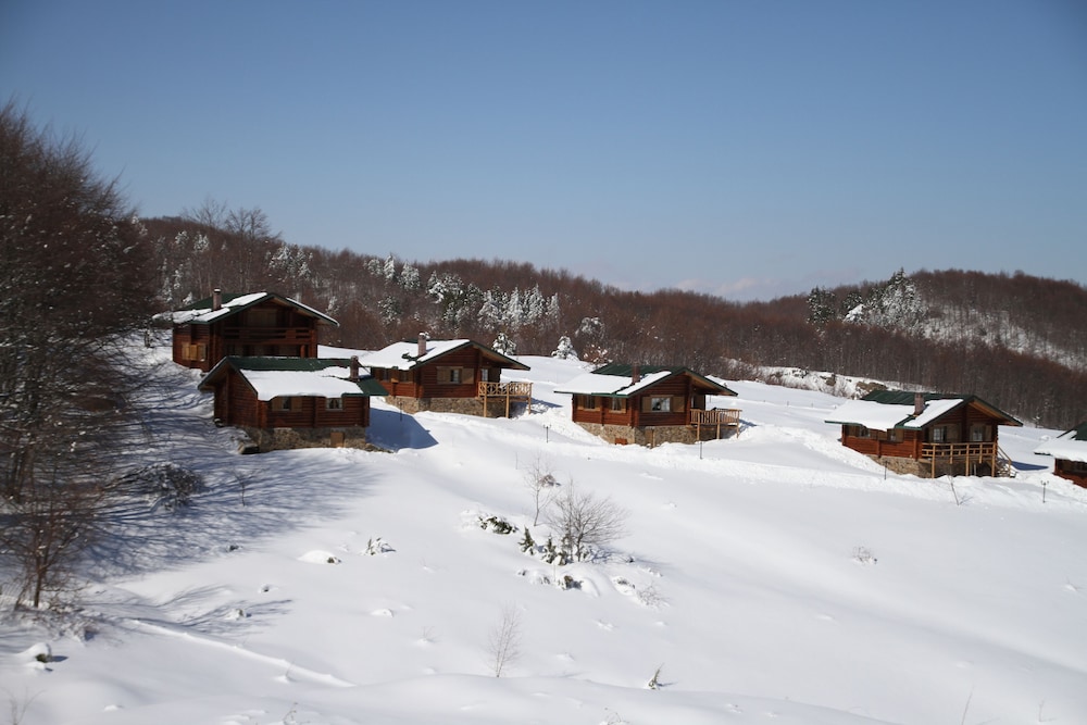 Sfendamos Wood Village 29/32