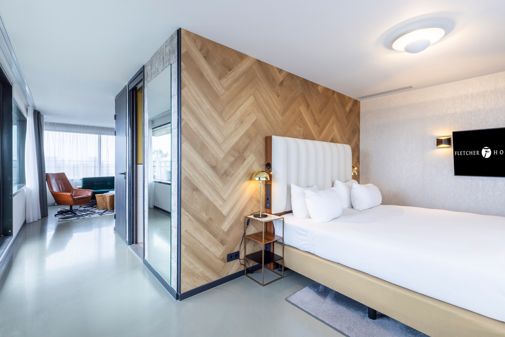 Suite, Balcony