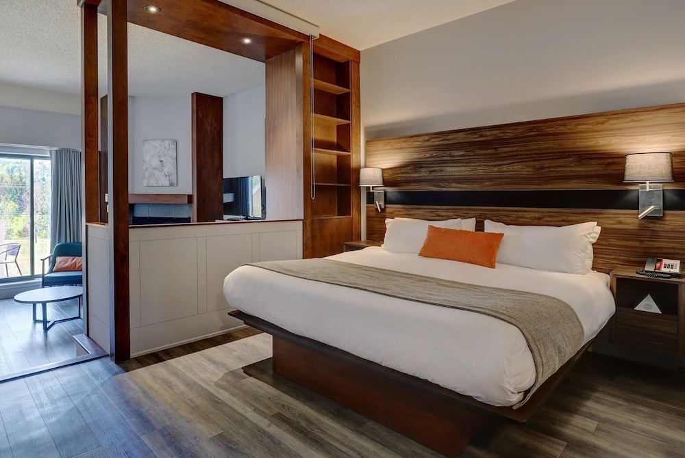 ESTRIMONT SUITES & SPA 16/61
