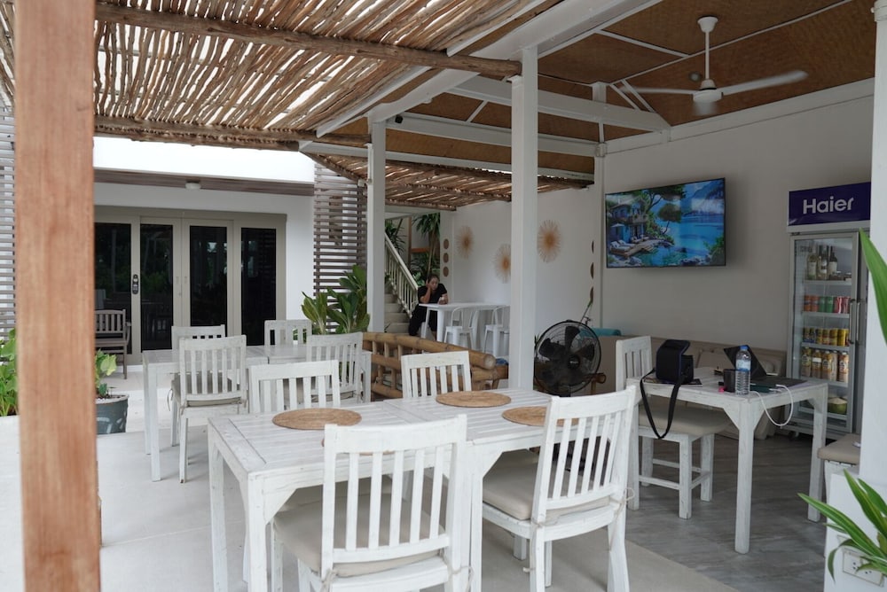 Ampha Place Hotel 41/53
