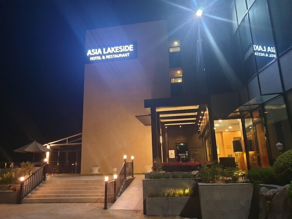 Asia Lakeside Hotel 4/50