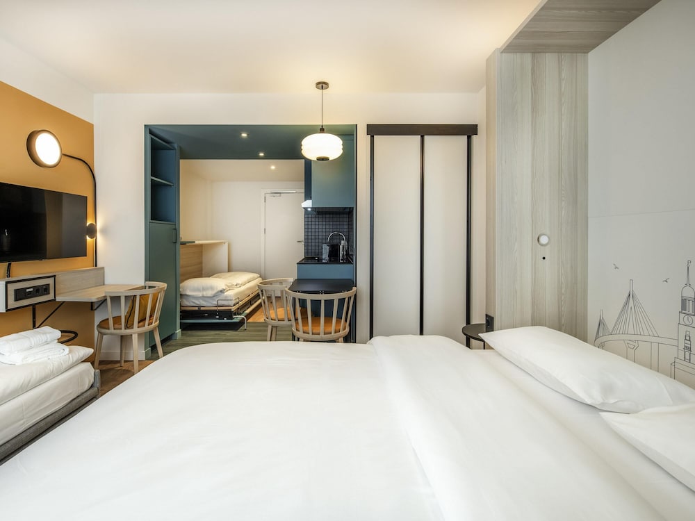 Family, Studio, Murphy Bed, Queen Bed, Sofa، Aparthotel Adagio access Hamburg 2/10