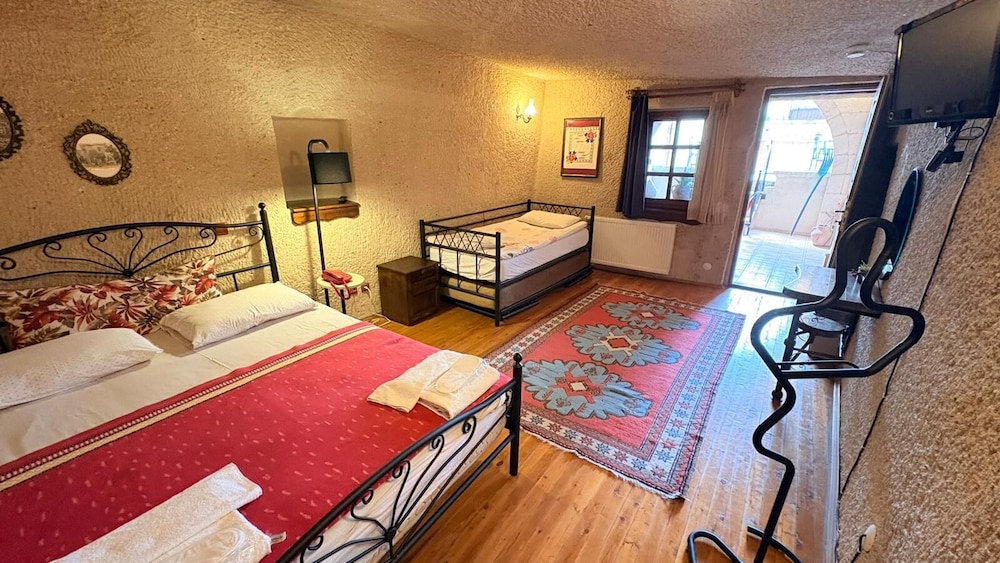 Nature Park Cave Hotel 16/46