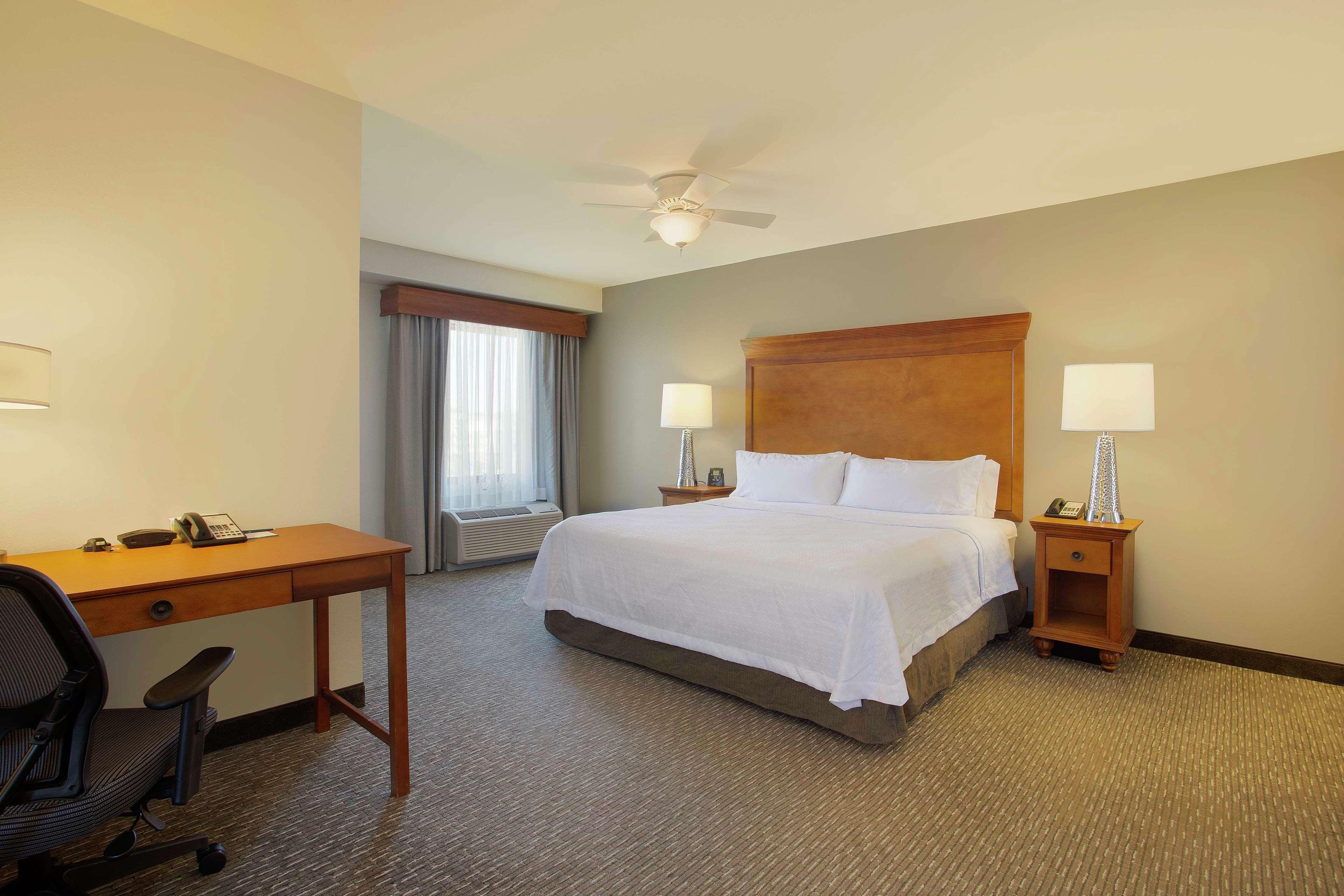 DELUXE, STUDIO, SUITE, KING BED, ACCESSIBLE