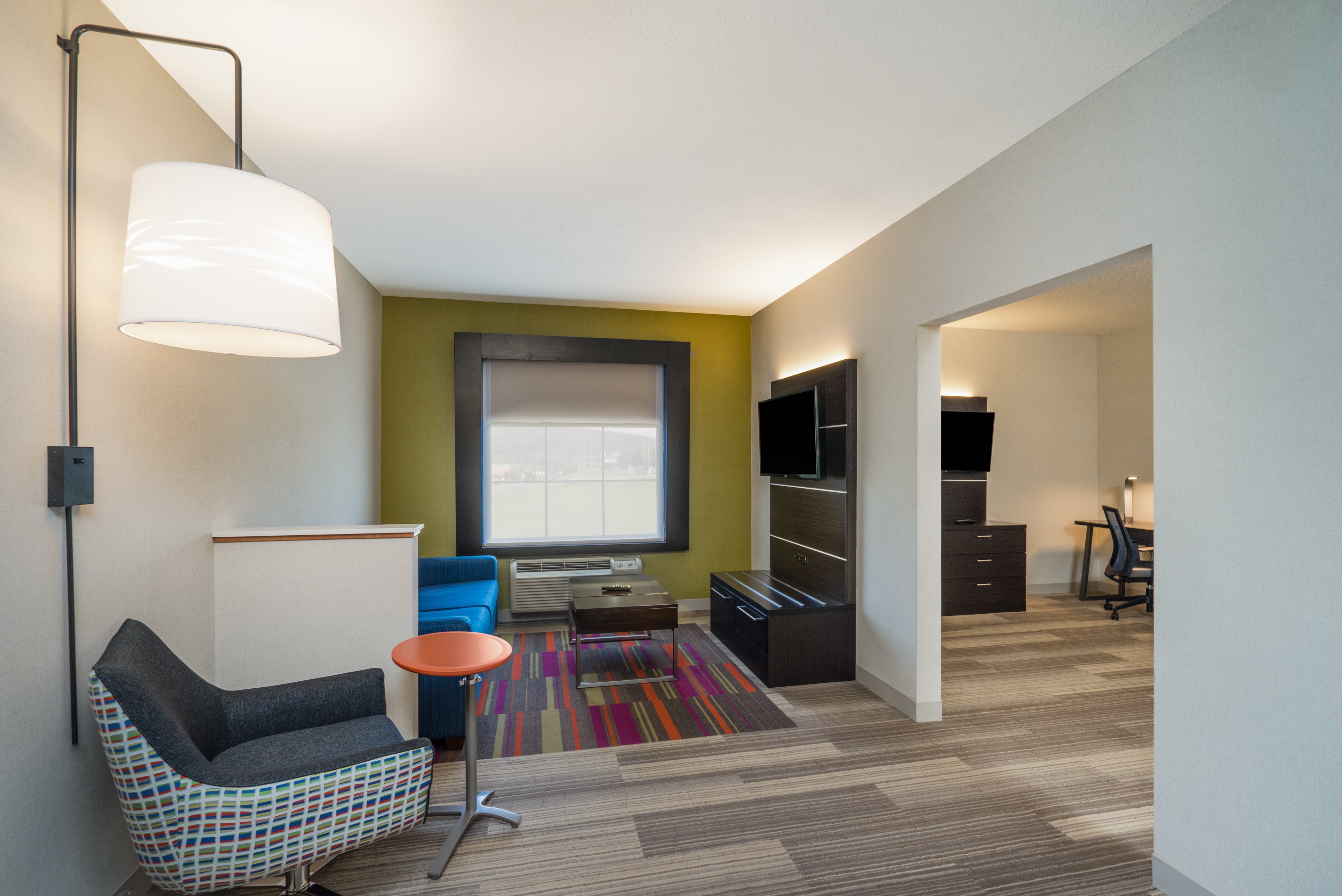 Holiday Inn Express Bloomsburg 52/74
