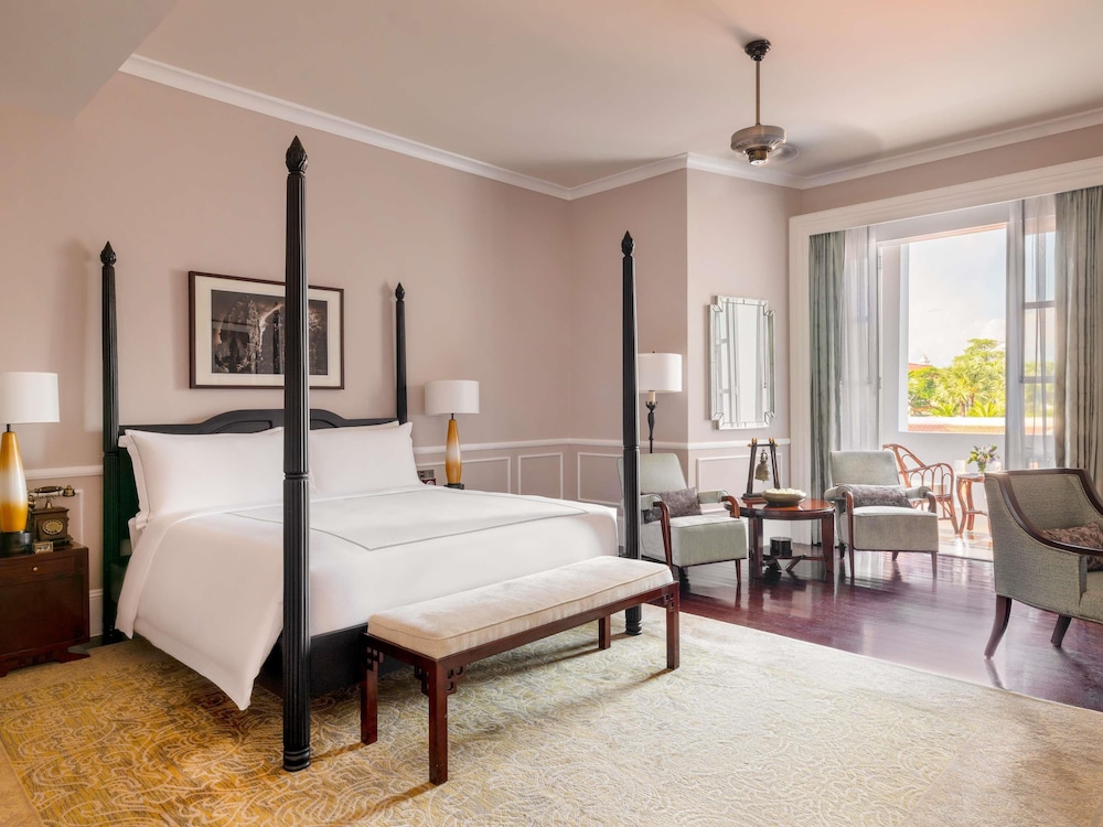 Landmark, Suite, King Bed
