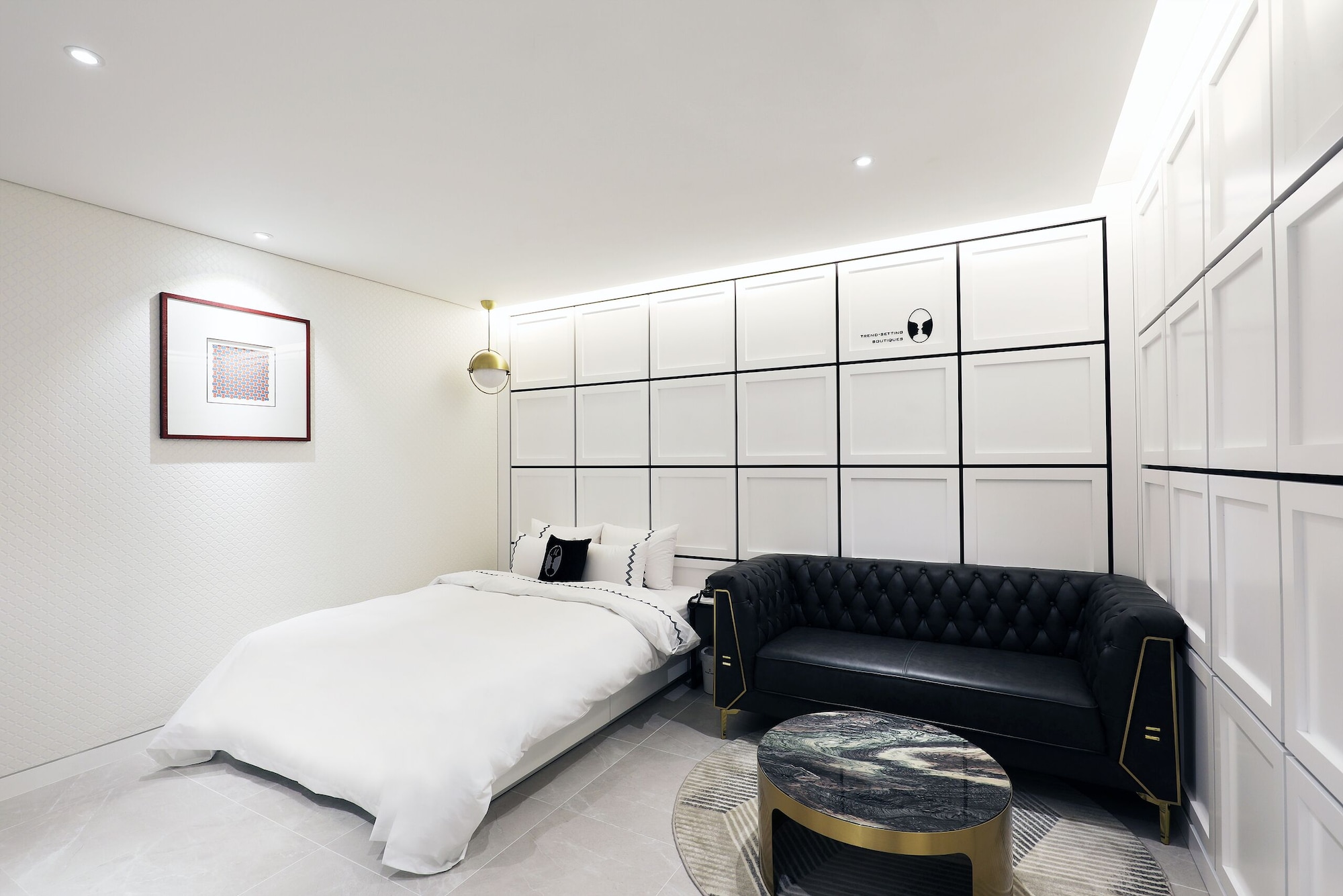 Exclusive, Queen Bed, Mari Hotel 2/4