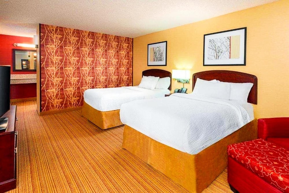 Sonesta Essential Junction City 19/64