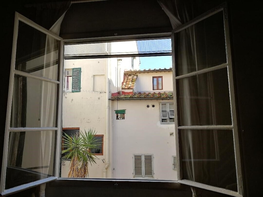Serragli Loft 4/25