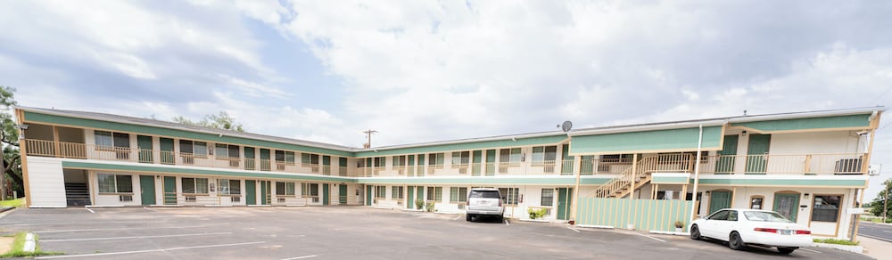 Budget Inn 34/38