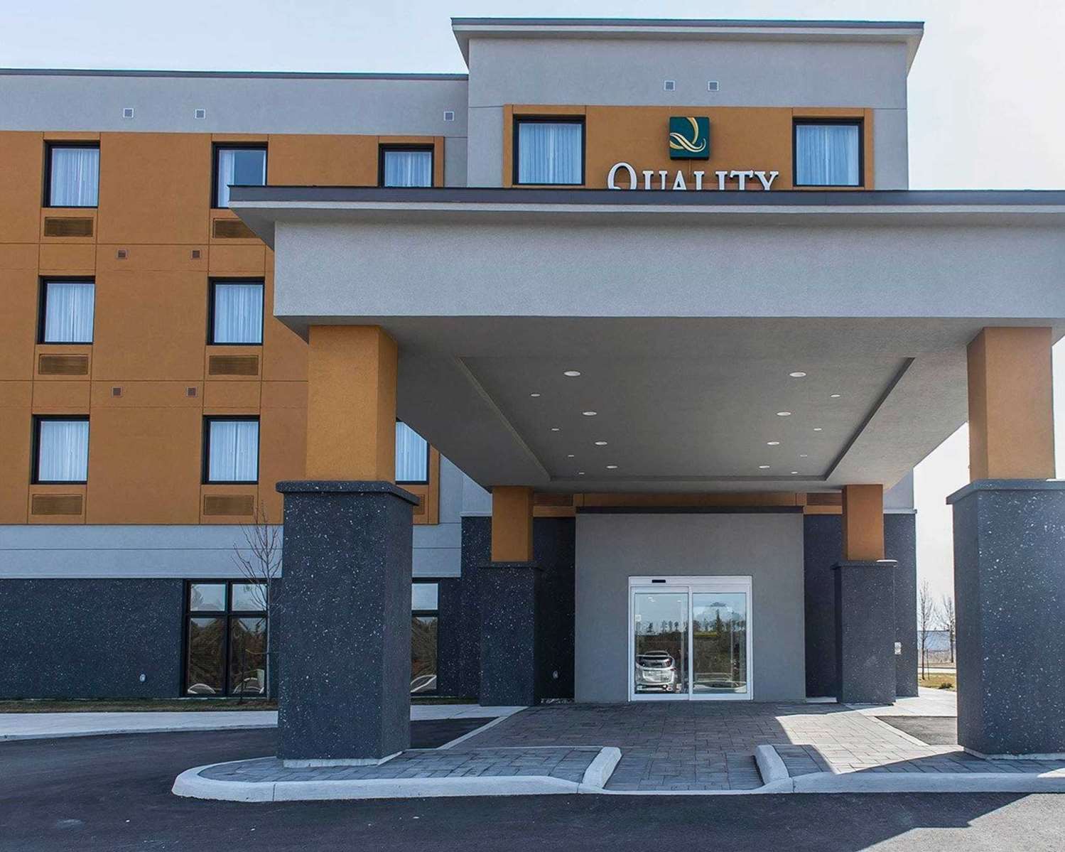 Quality Inn & Suites Kingston, ON 7/45