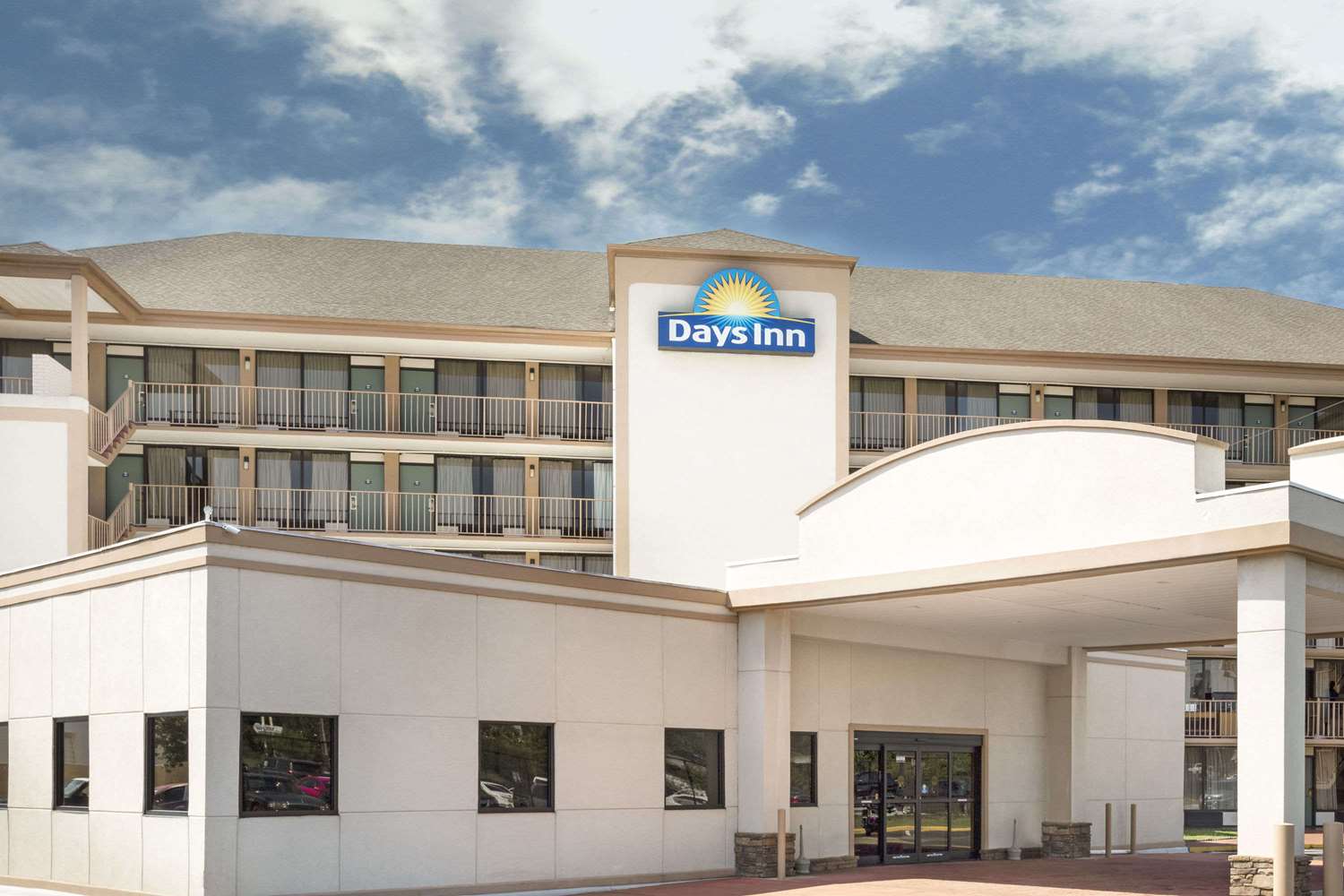 Days Inn by Wyndham Columbus-North Fort Moore 2/25
