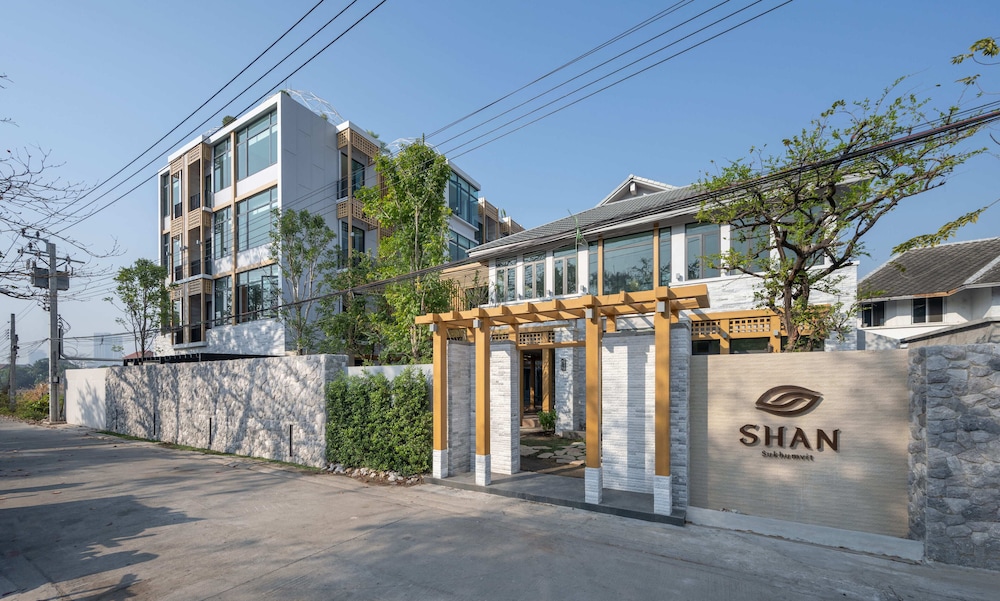 SHAN Villas Sukhumvit 63/70