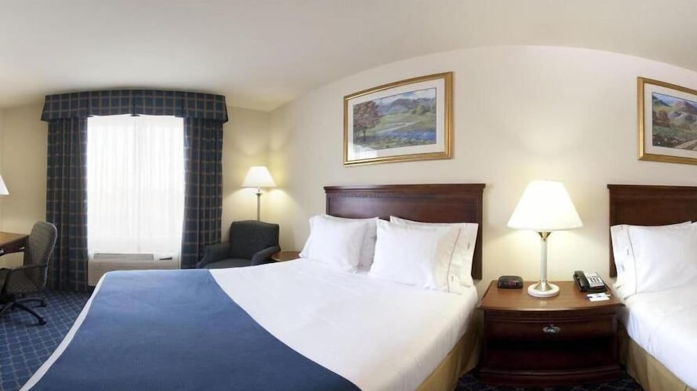 Holiday Inn Express Hotel Suites Paragould 13/60