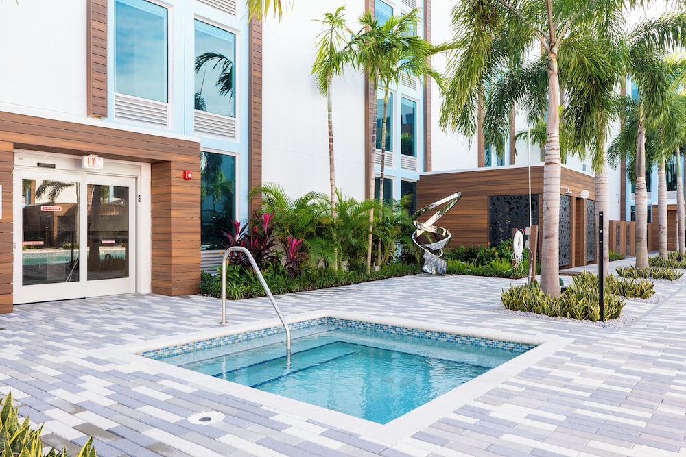Kompose Boutique Resort at Theme Parks 52/55