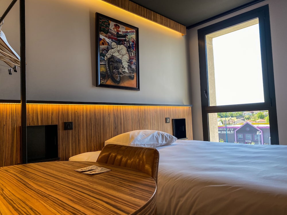 COMFORT, DOUBLE BED