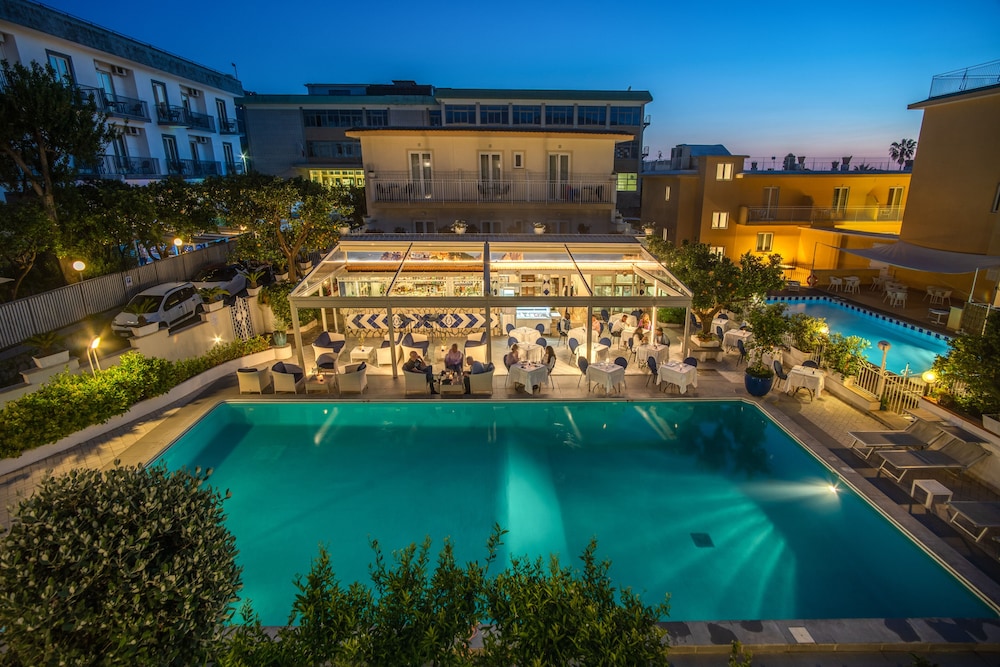 Hotel Florida Sorrento 4/80