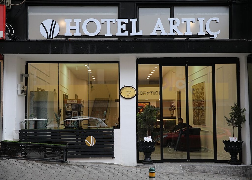 Artic Hotel 1/26