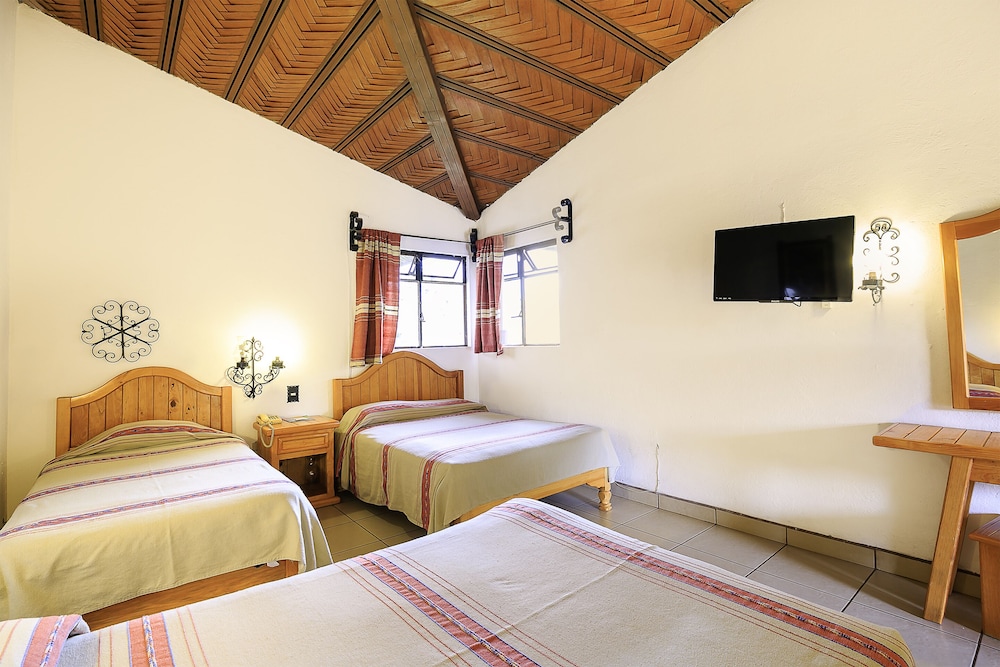 Hotel Pie de la Sierra 14/50
