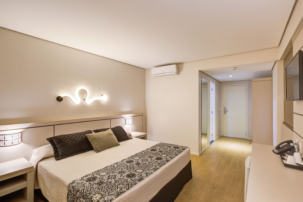 Viale Tower Hotel 20/53