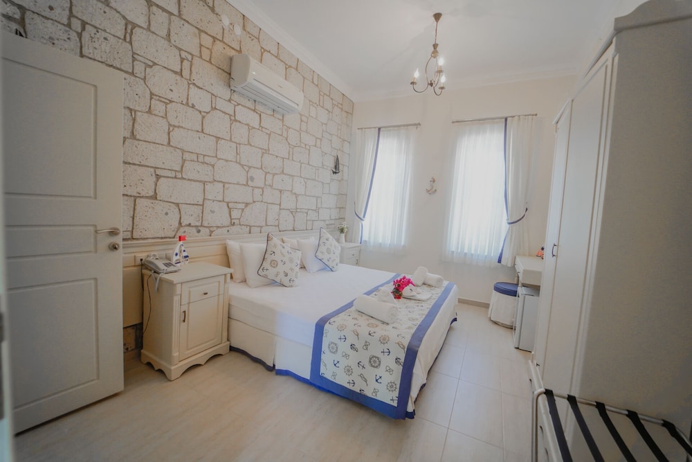 Alacati Marina Palace 18/50