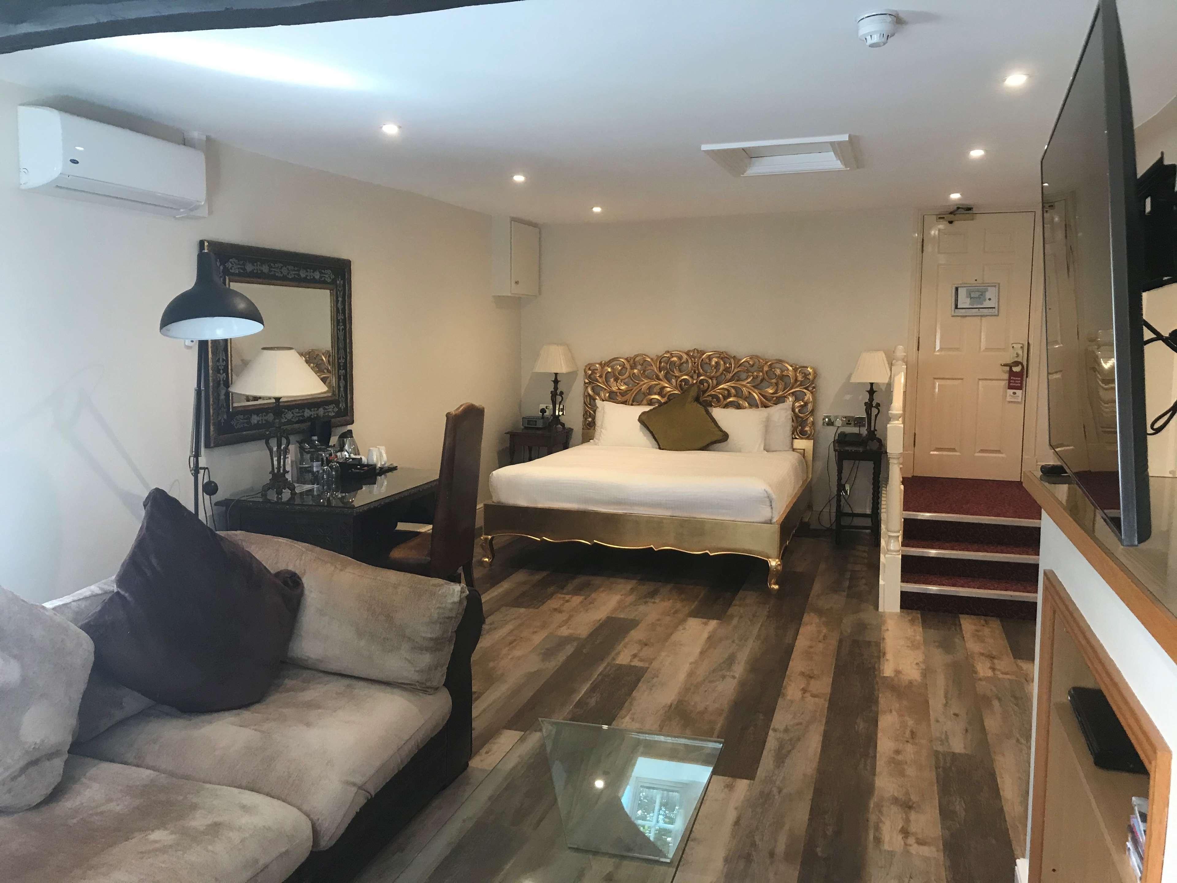 Suite, King Bed, Sauna, Jetted Tub
