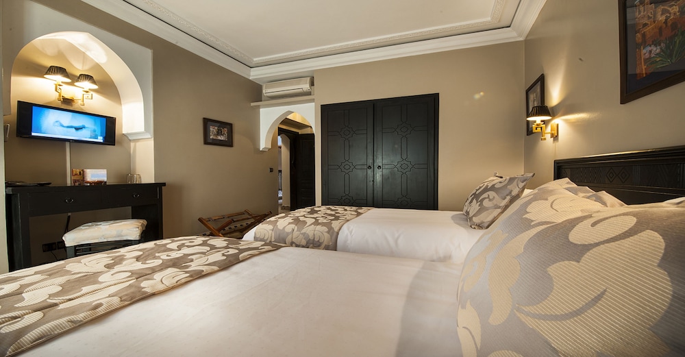 Le Caspien Hotel 28/52