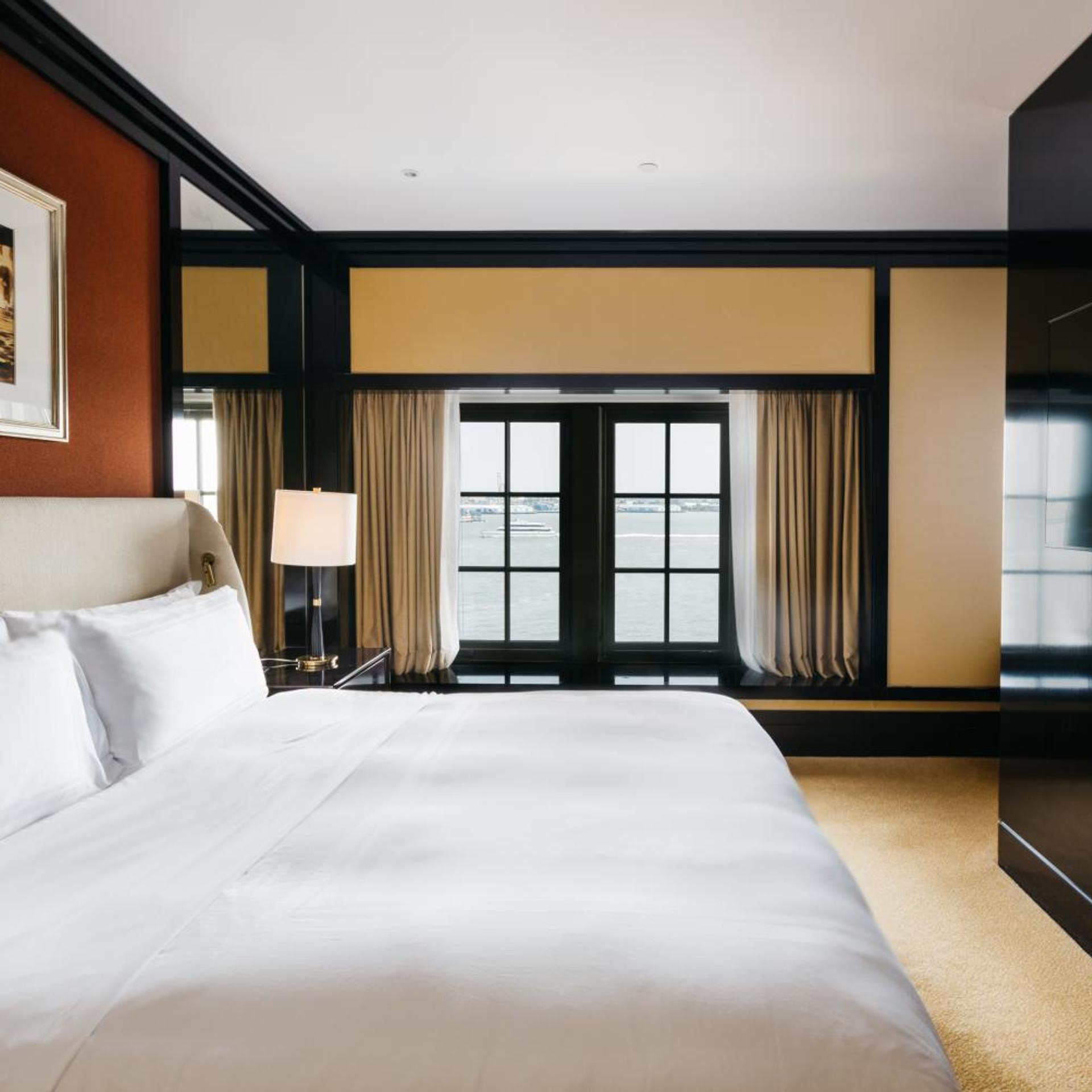 William, Suite, River View